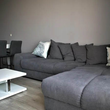 Daire Newly Renovated Holiday Home Apartment *