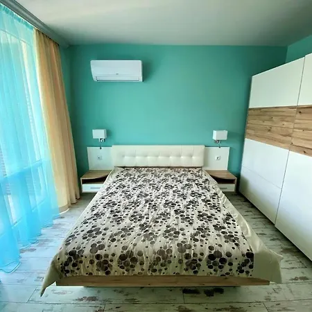 Apartment Newly Renovated Holiday Home Apartment